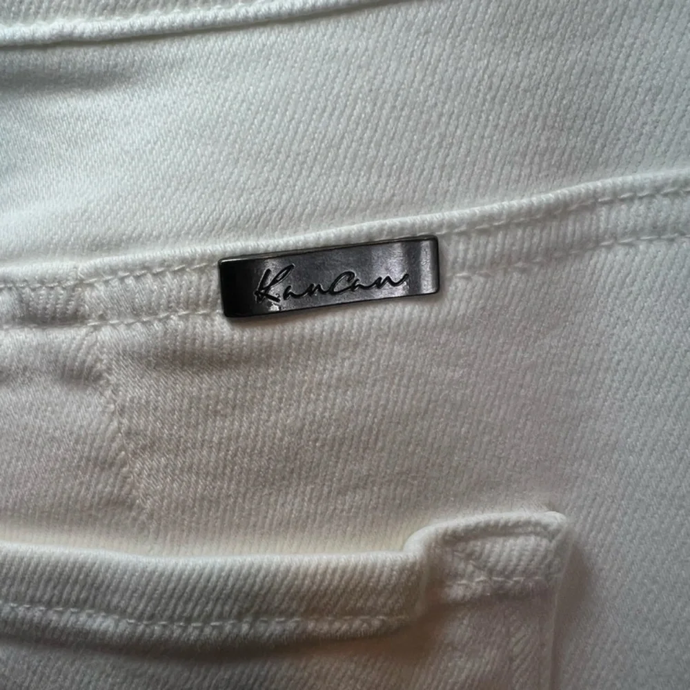 Kancan Flare Stretch Jeans White Denim High Rise Frayed Button Summer Size 31x33